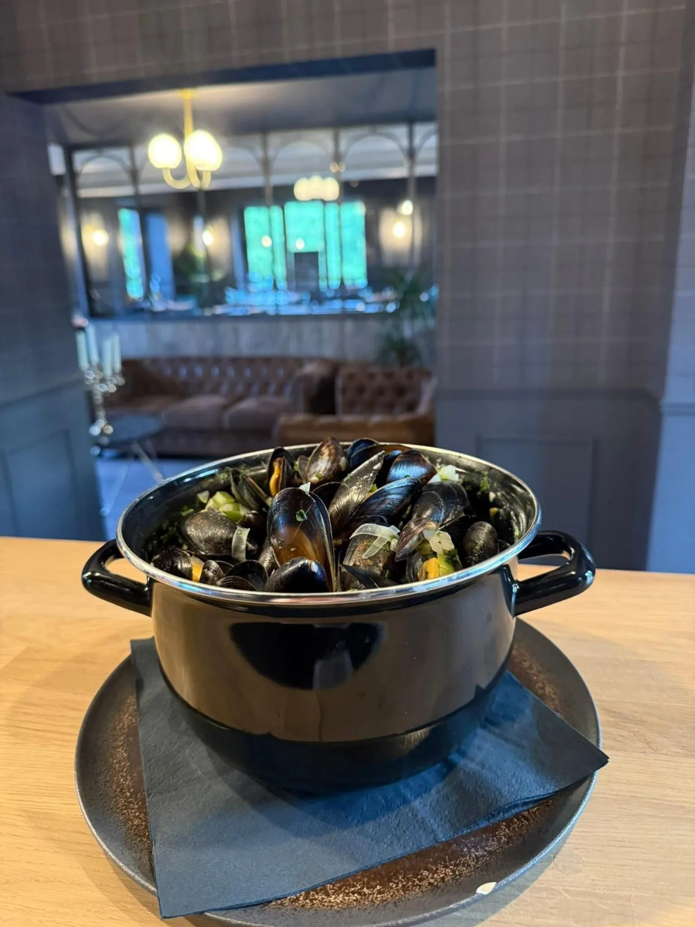 Casserole de moules fraîches — Charlie's Bar-Restaurant, Gedinne