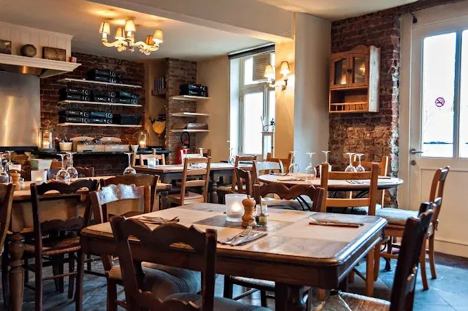 Salle rustique du Restaurant Tagalop à Ohain