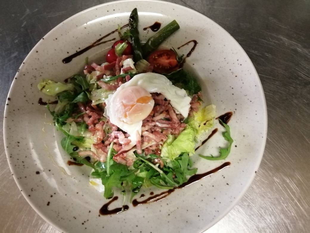 Salade aux lardons
